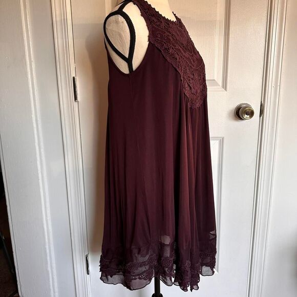 Altar'd State Women's Burgundy Shift Crotchet Dress, Size Small - Picture 4 of 8